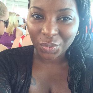 Meet your Posher, Ladesha